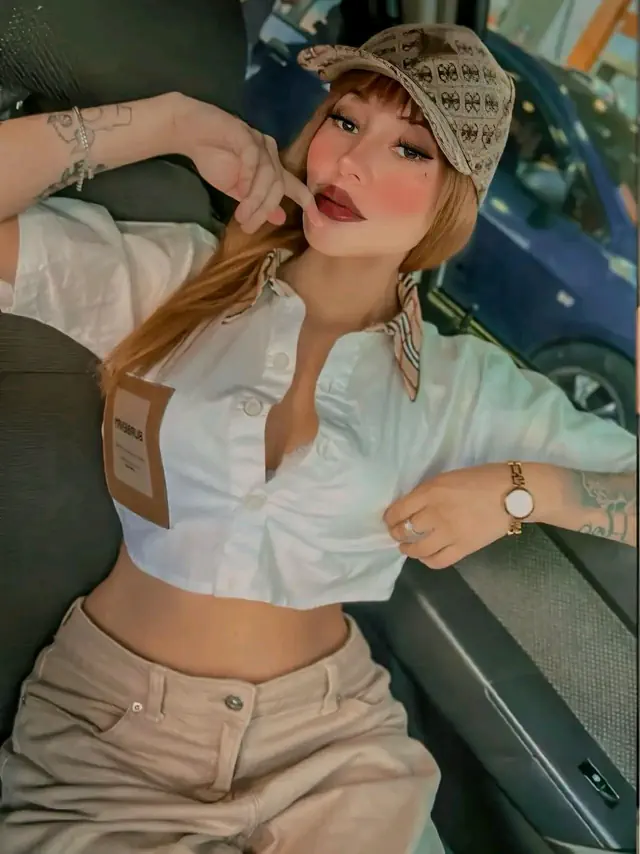 escort-media-b6c46553-11a5-462e-bc1a-ee551114de88