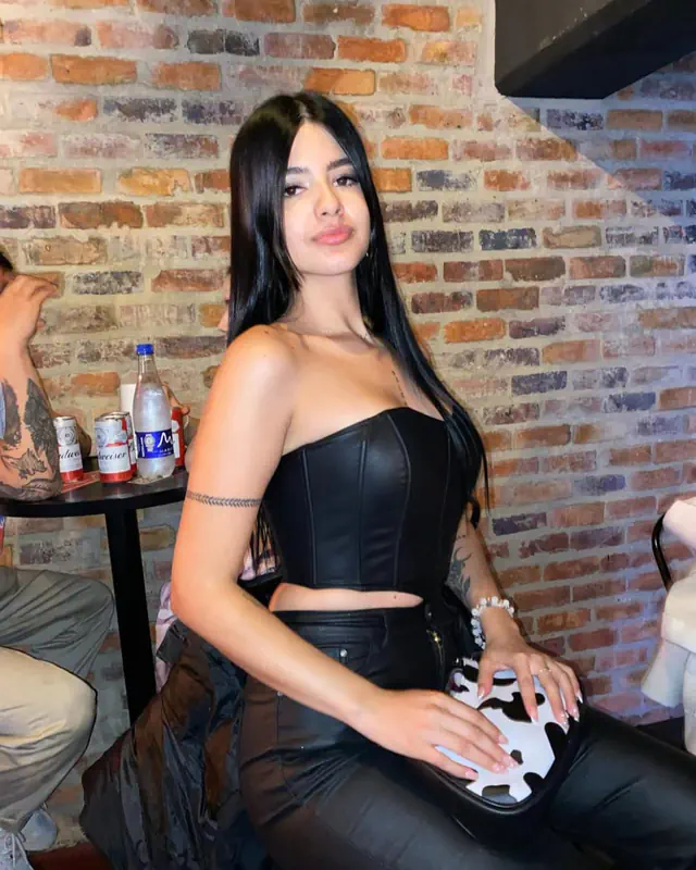 escort-media-b8dfd598-f3b3-458a-8db3-8876cce8ec84