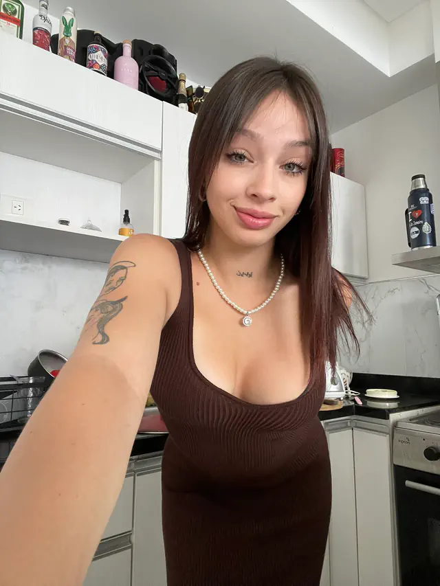 escort-media-b9511e26-096f-41a1-abbd-433d3192c77f