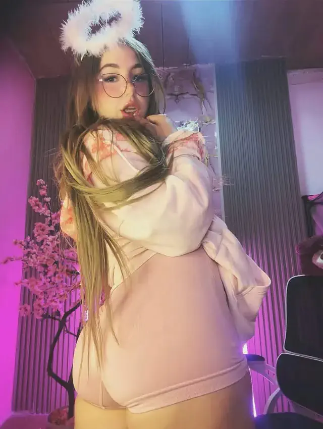 escort-media-b9bad2b3-99e9-4205-b324-280cbd71cf00