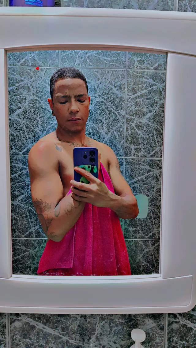 escort-media-b9cd2119-0a2f-4de8-beed-6cc91cc920af