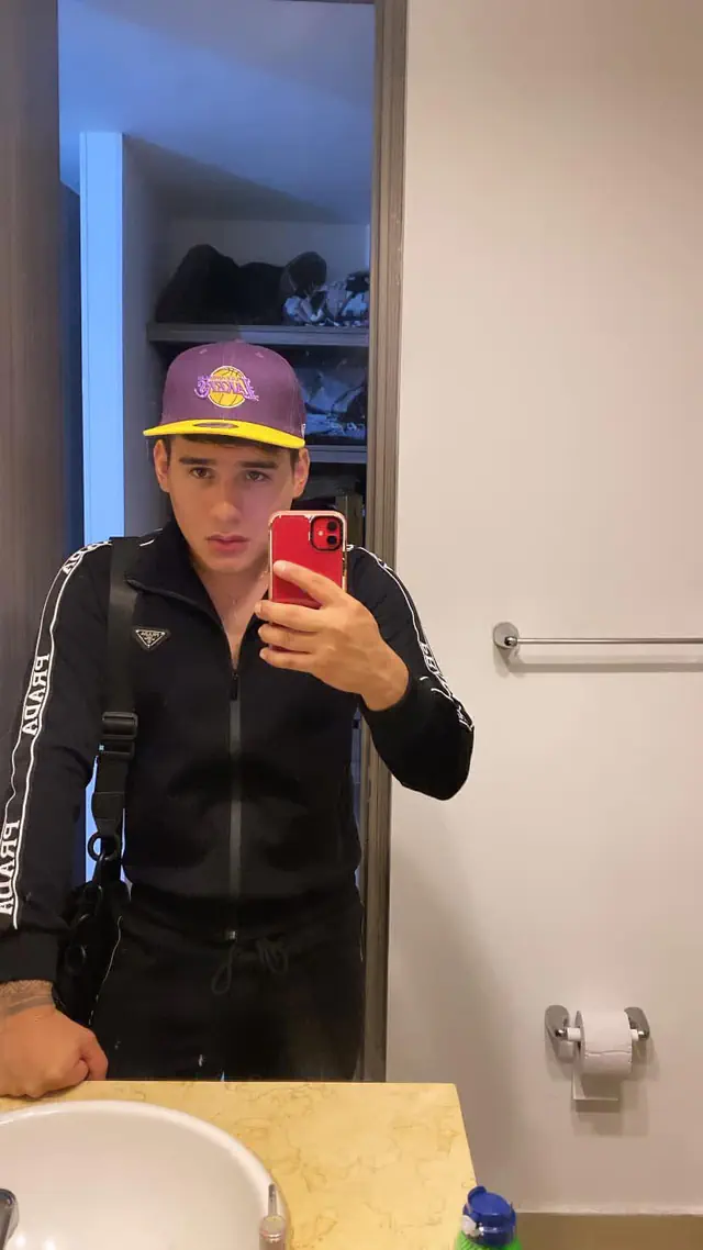 escort-media-bce95cae-8880-4cf0-9ec0-73801177a944