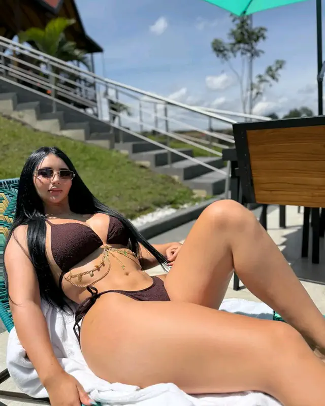 escort-media-bfd3e781-415a-4755-a429-f91392c07719