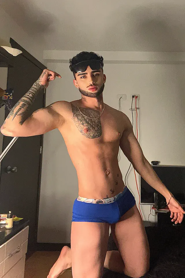 escort-media-bfdbd069-7c03-46ff-ba8f-f295f16d67b3