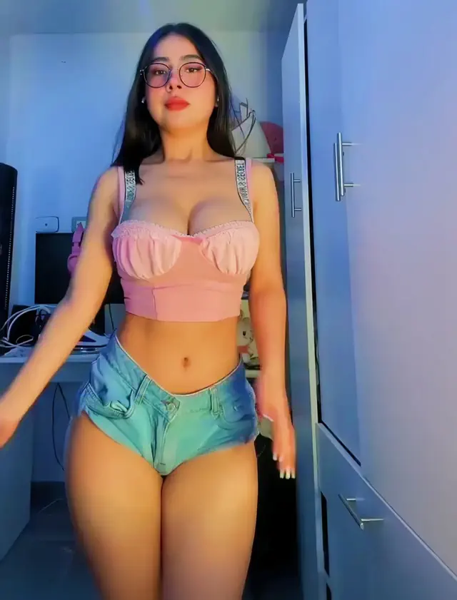 escort-media-c00cc053-bf27-4e2e-841b-e8817fe95169