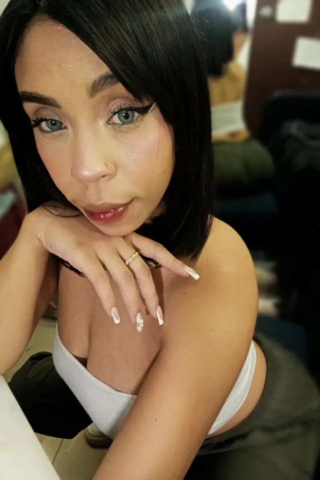 escort-media-c123b0dd-2ae3-407b-859c-0ce71a6edee4