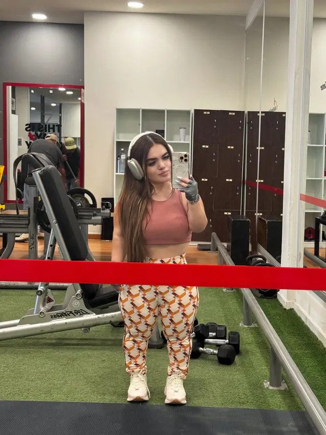 escort-media-c1b72075-06fb-4ee4-b034-dcd10ecc9b75