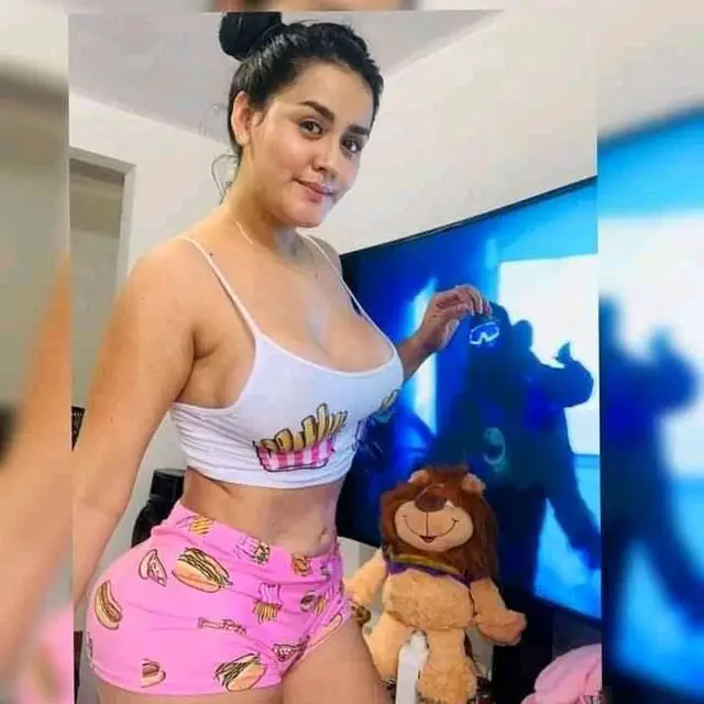 escort-media-c2253511-b535-4dd5-b24e-4e5964015416