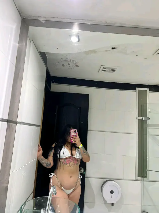 escort-media-c24b9d05-a066-4380-8d41-1a4804ef9d1a