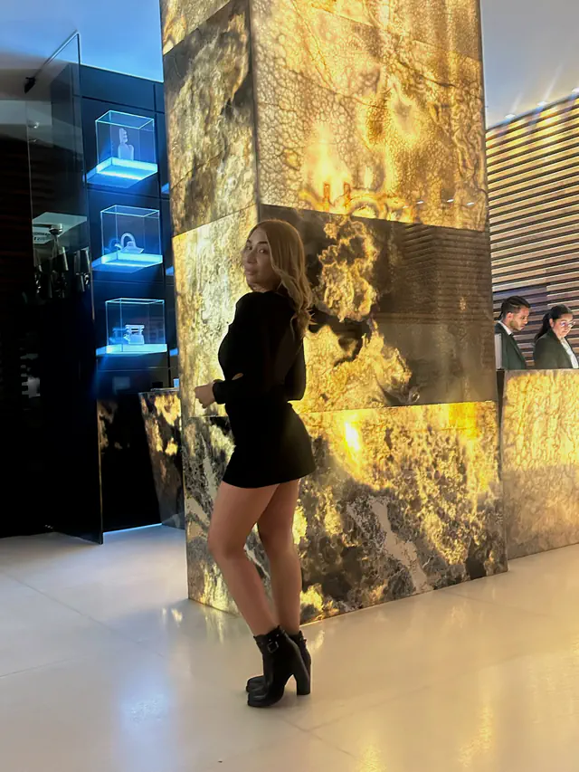 escort-media-c280f00c-9005-4278-bd3d-8e9283061cdd