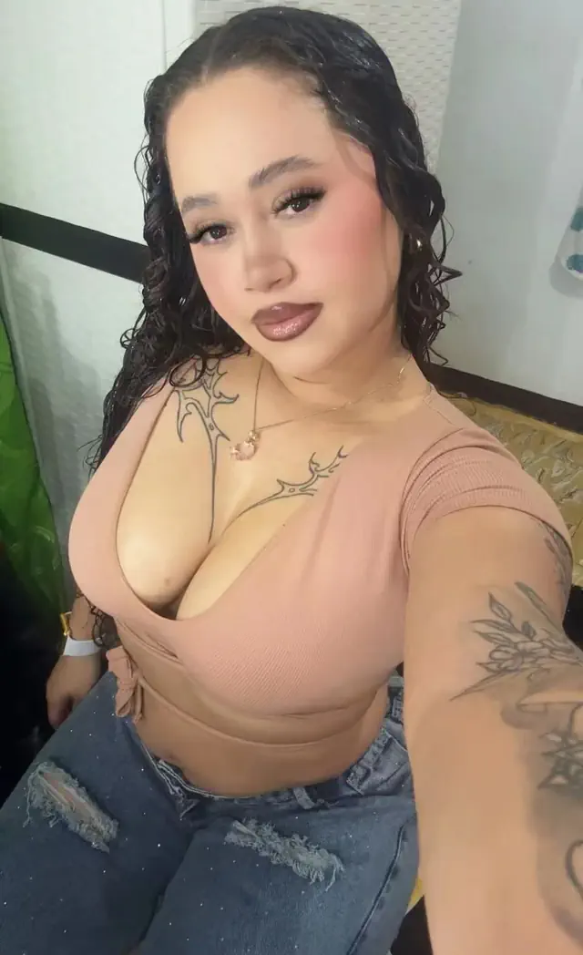 escort-media-c2d0cdaf-26da-49d4-9a24-6f5d9af5c801