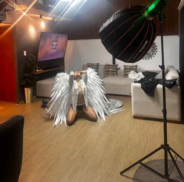 escort-media-c4f76163-2306-4751-bde1-321c37467eab