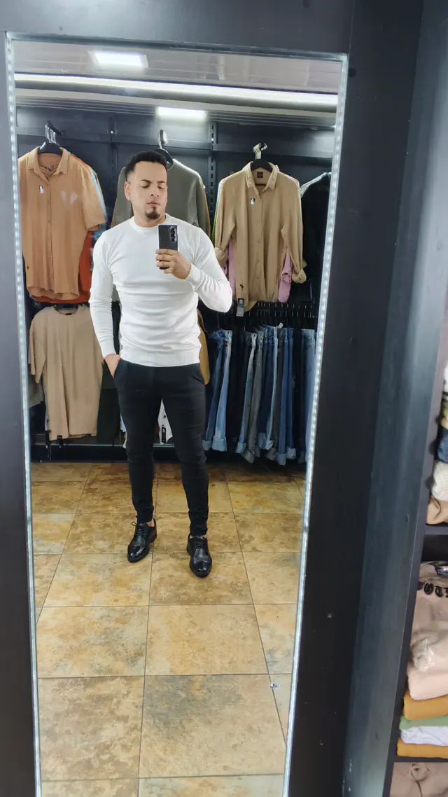 escort-media-c58bc5ee-aea7-4d02-a5af-a475ba350933