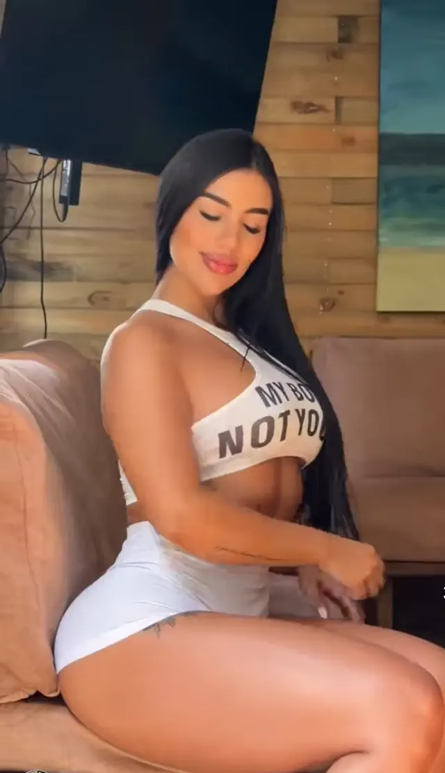 escort-media-c61eeac8-5b7b-4fe7-94f6-d8476fd694aa