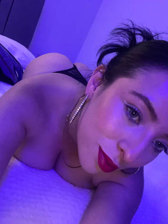 escort-media-c6f9a84d-3eeb-4b5f-b975-0849074e2743