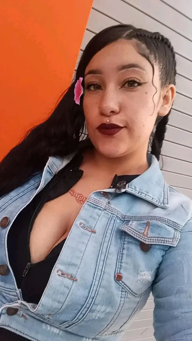 escort-media-c7a7acf5-941b-4b97-bb57-edebee2af005