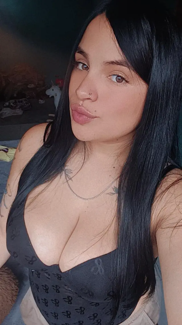 escort-media-c7ccac16-b6b4-4e0b-ba60-38659a9cf06a