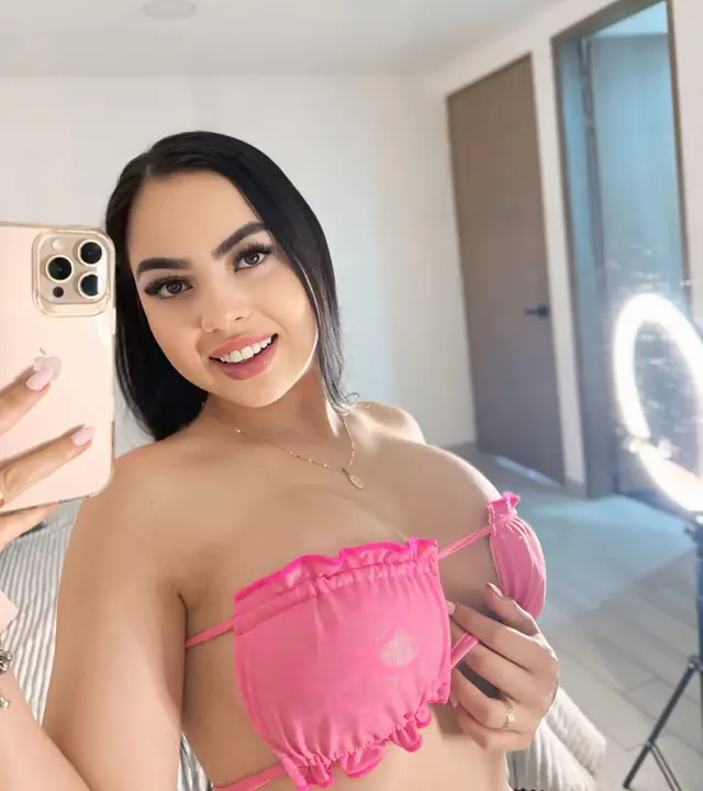 escort-media-c8b72ec2-7db3-411f-84b6-905e9675a29c