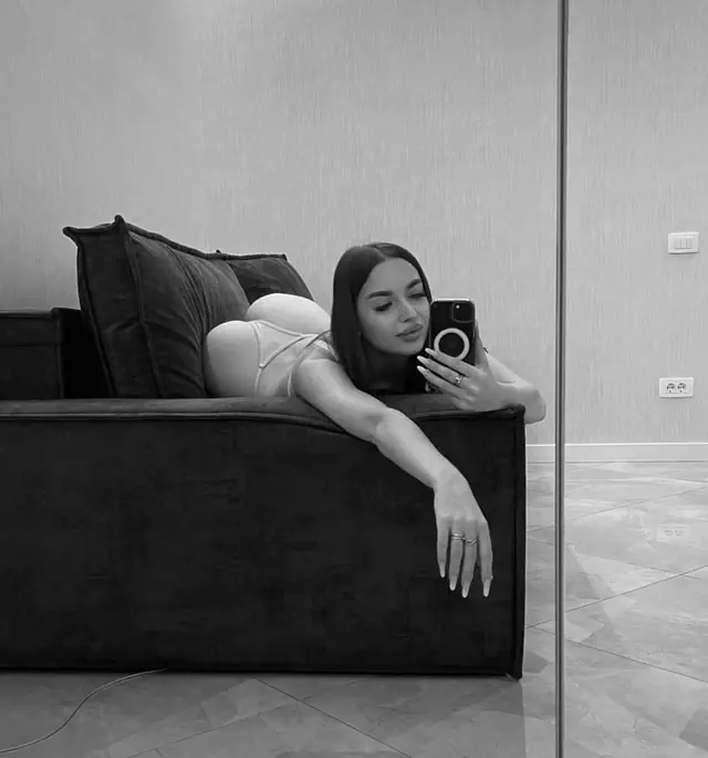 escort-media-cb310657-8d7d-4e60-ad76-32e4177102ef
