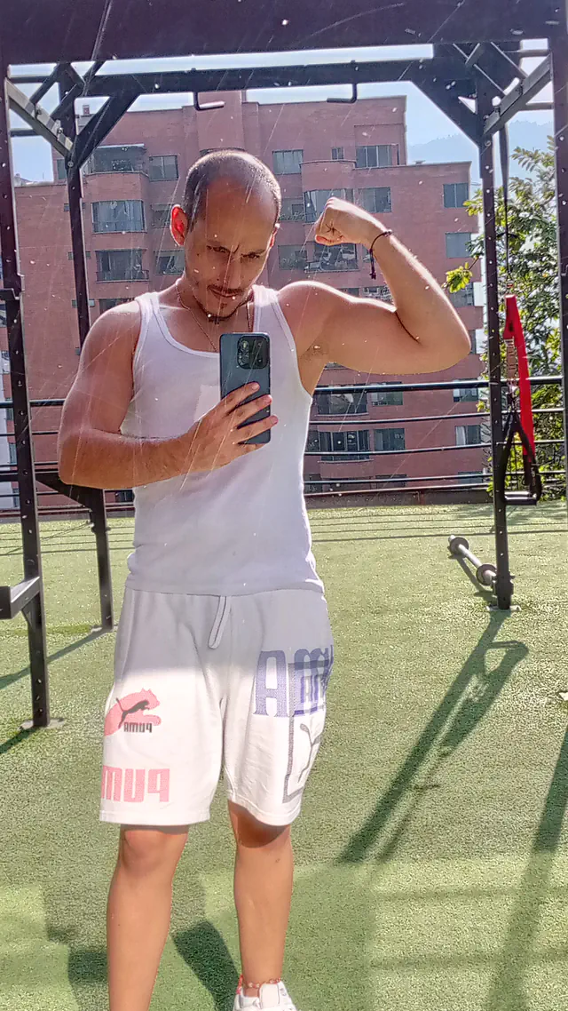 escort-media-cb5ad745-2223-4900-9998-08a4e18983ef