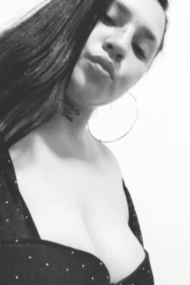 escort-media-cbf9161a-2aae-45b5-b1e1-6c2cfa457d2a