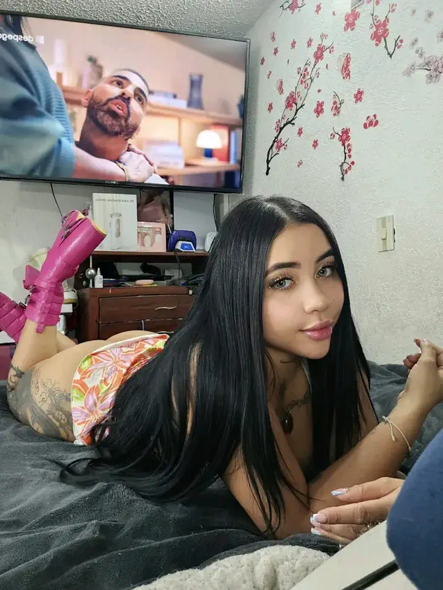 escort-media-cd4331cd-d539-48f3-b943-3e52134d2674