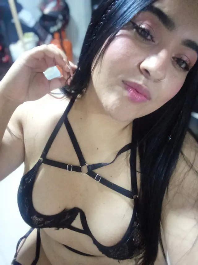 escort-media-ce1240d6-dd9a-4453-8d32-416bb66a4b08