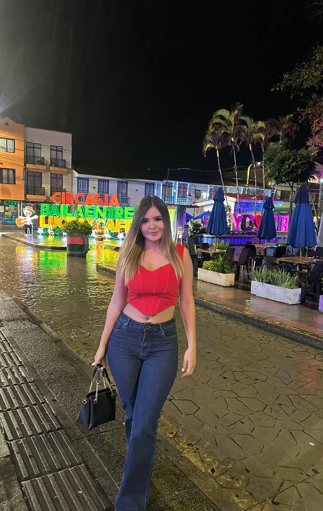 escort-media-ce1f0df7-615c-43b1-b34b-c772ba8755fb