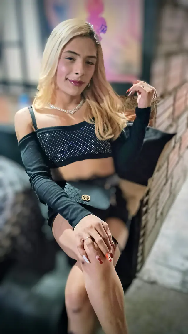 escort-media-ce2b89a4-e1aa-462a-8254-286786d9c451