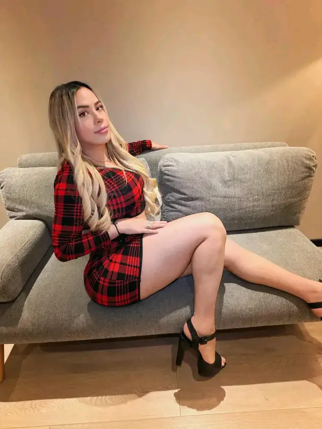 escort-media-ce3bad5c-8d2f-4150-ae52-aa9b4680236a