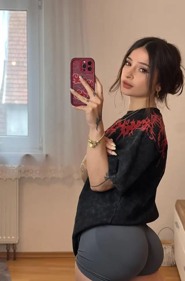 escort-media-ce3dda31-0105-4f7b-98e9-c128d261d684