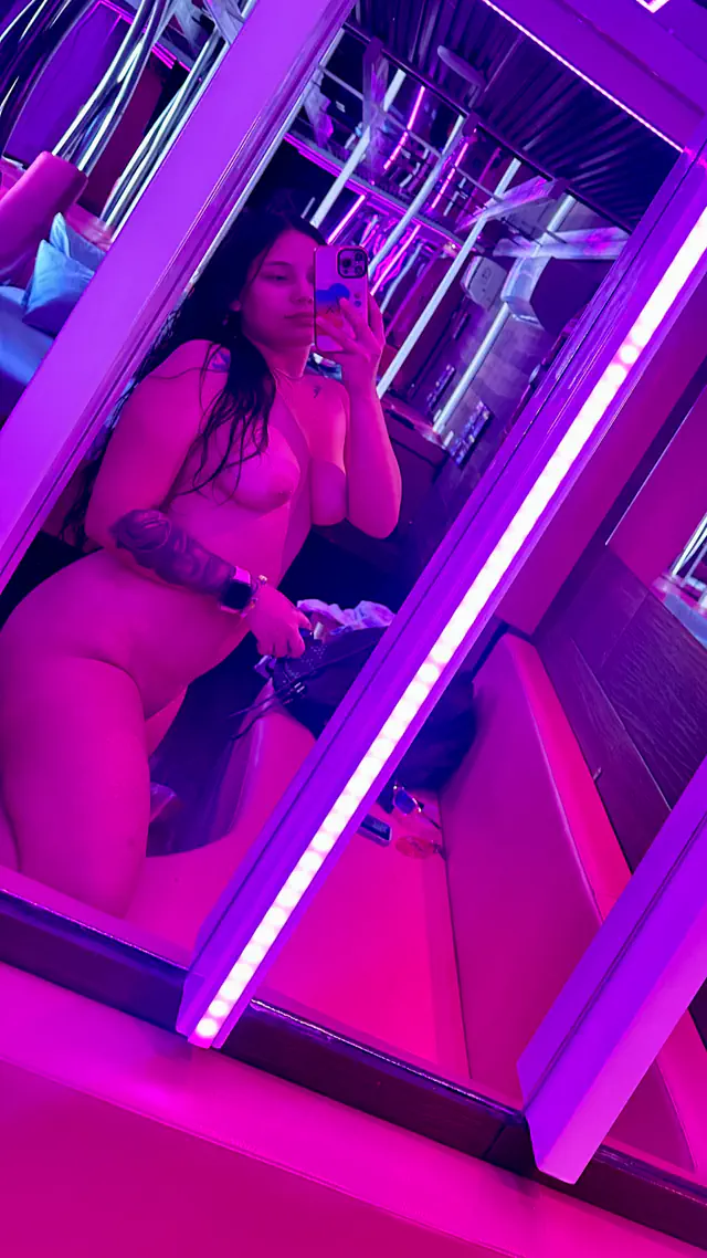 escort-media-cea15d1d-bed9-439d-ab38-78a39524e861