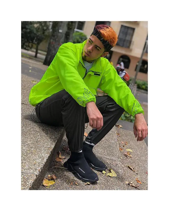 escort-media-cf2b3cb5-8d93-4e2c-e68f-1660b2e3a500