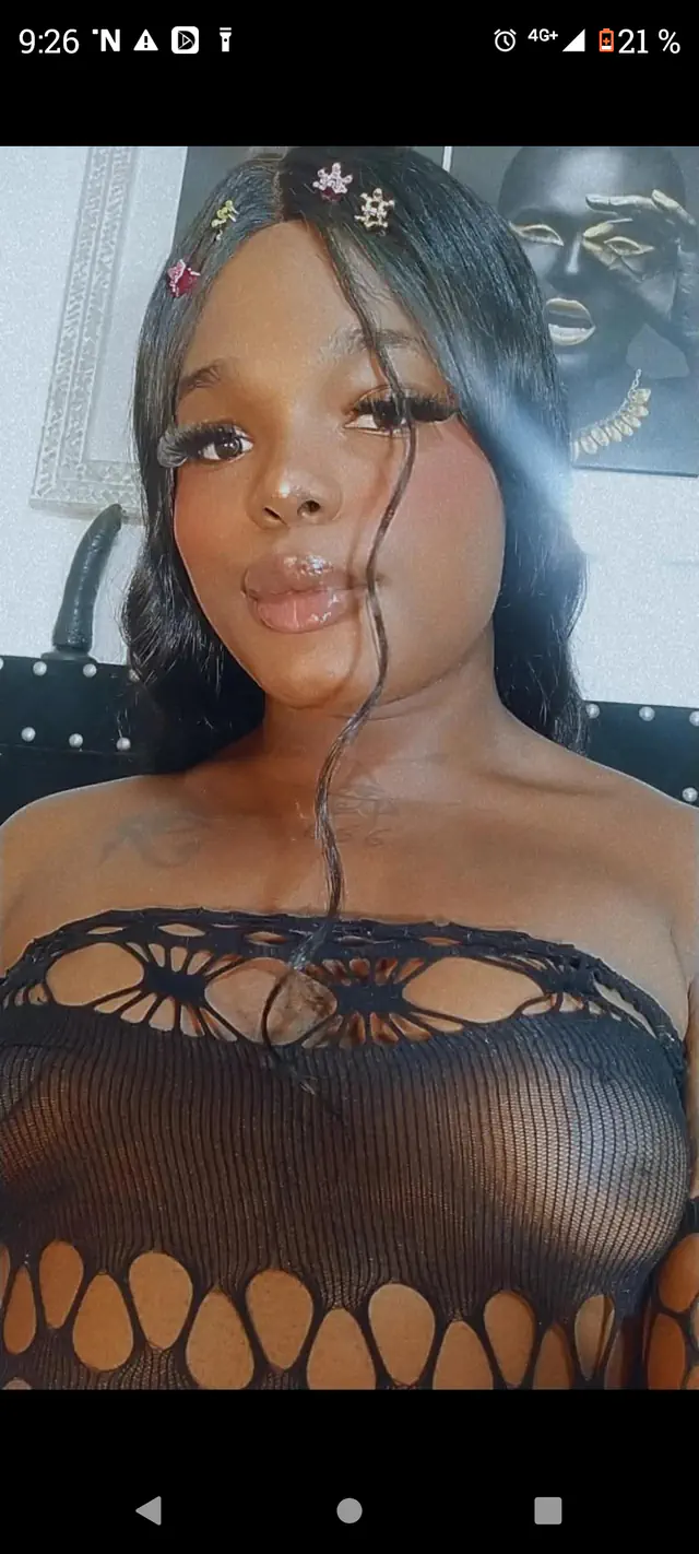 escort-media-cf3aa6d8-0041-45ff-ab49-e8b461f0f5f3