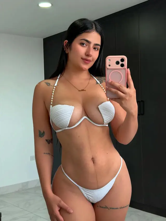 escort-media-cf4b5d98-c248-4925-a1f9-34feeea16fbe