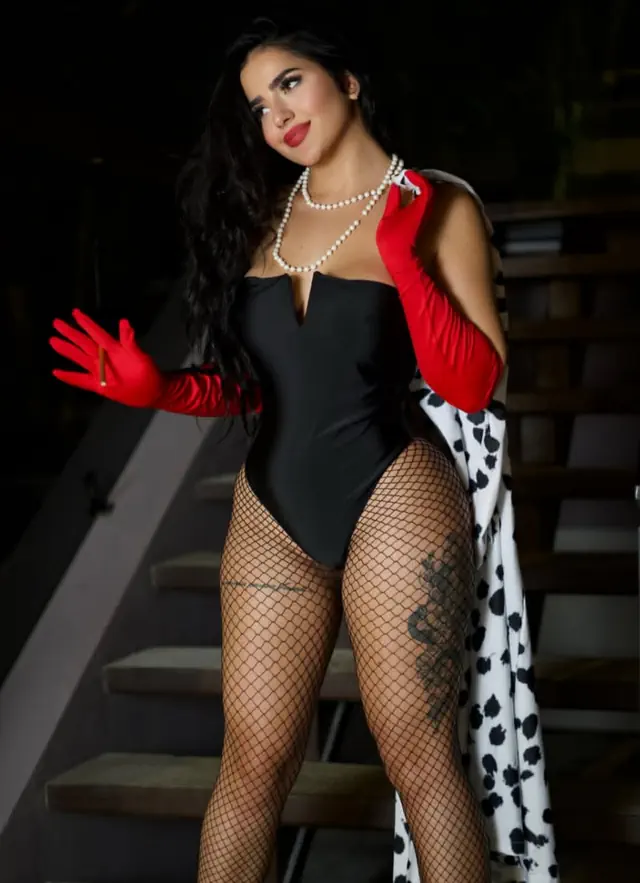 escort-media-cf5412af-6627-48c3-bc80-6ef1edfdfec2