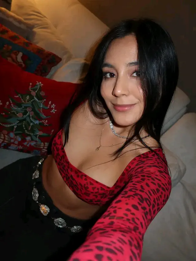 escort-media-cf8433e9-bfd6-406d-b90f-454fc5eb6f2b