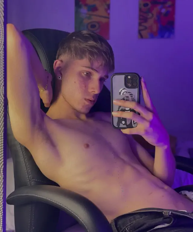 escort-media-cf9b8c04-08e7-47d4-9343-8b9937b84e63