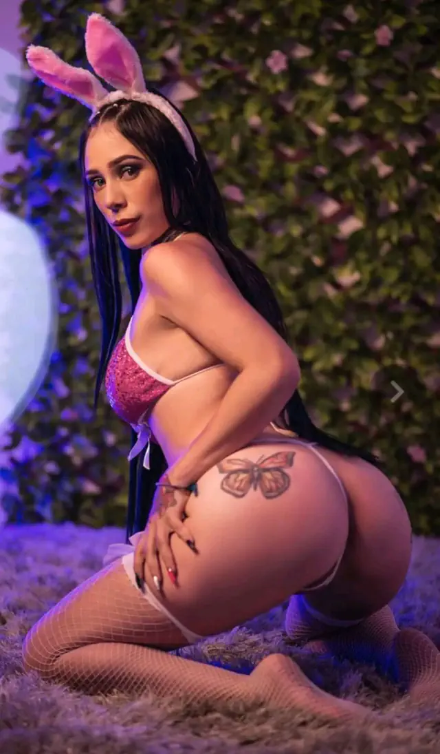 escort-media-cfdf4105-3098-47d3-aefc-95b2595d3172