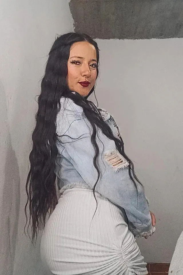 escort-media-d02af455-6b1c-4bce-9055-ef39090f5a7d