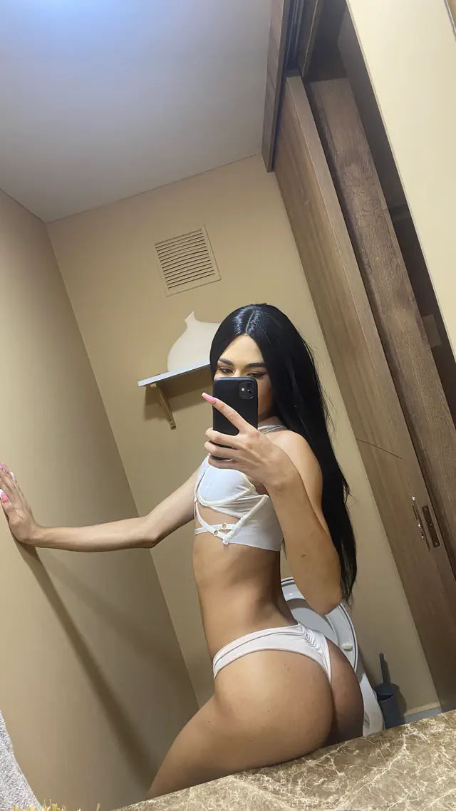 escort-media-d04644bd-f124-442e-bc2a-5fc40d438ced