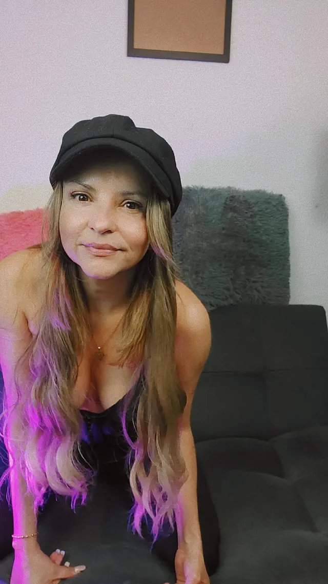 escort-media-d11ef5ce-2203-4b6d-69ad-68b98bf23d00