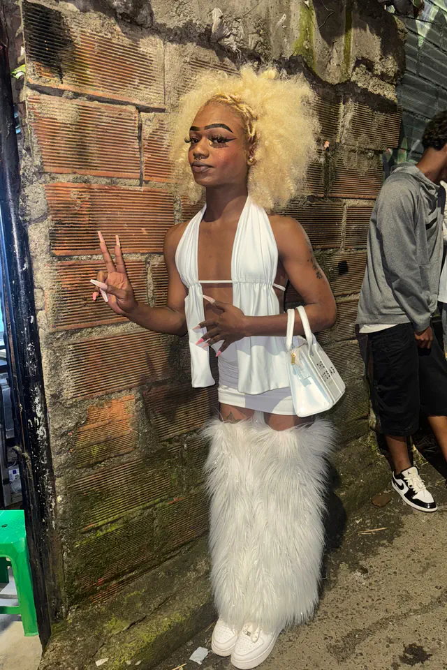 escort-media-d2341e0b-8fae-450d-a26b-83c78c729a20