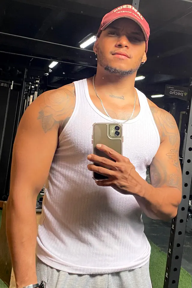 escort-media-d290deca-a132-4419-a5c9-aa0a666ef439