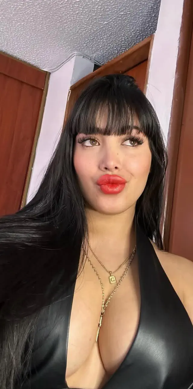 escort-media-d43f694e-6e94-4180-b712-fe1e2238e04a