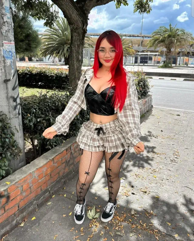 escort-media-d471a081-d1ef-4226-b7b3-e09e556c75a5