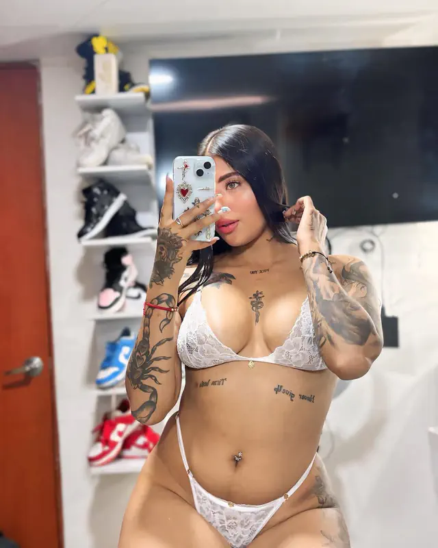 escort-media-d501d2e7-5c4f-472a-8665-70d8fe44a67a