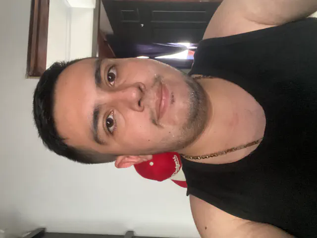 escort-media-d556ac79-b4e5-4e52-90ed-70f131a530fd