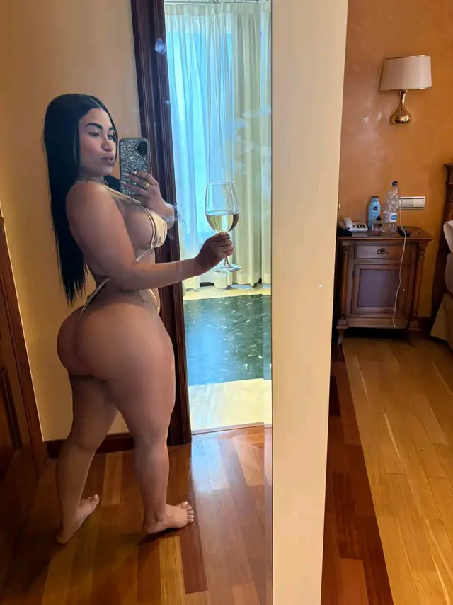 escort-media-d5b15b27-3601-41f6-bb3a-50a45a010ccc