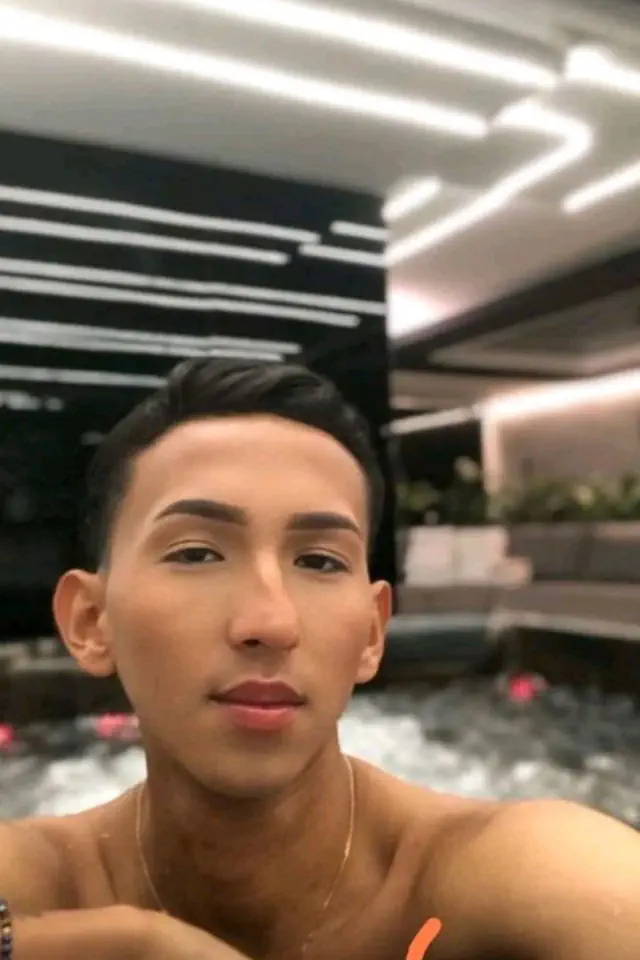 escort-media-d668f66b-7e66-4d84-b02e-4bd3388dd2e9